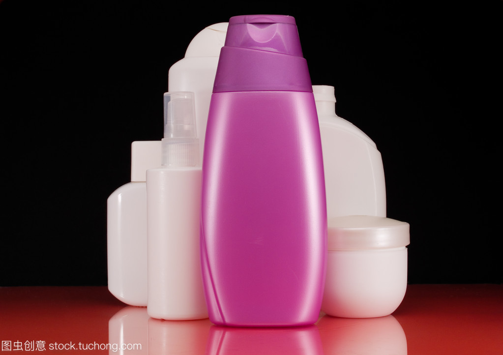 在背景上的化妝品產品